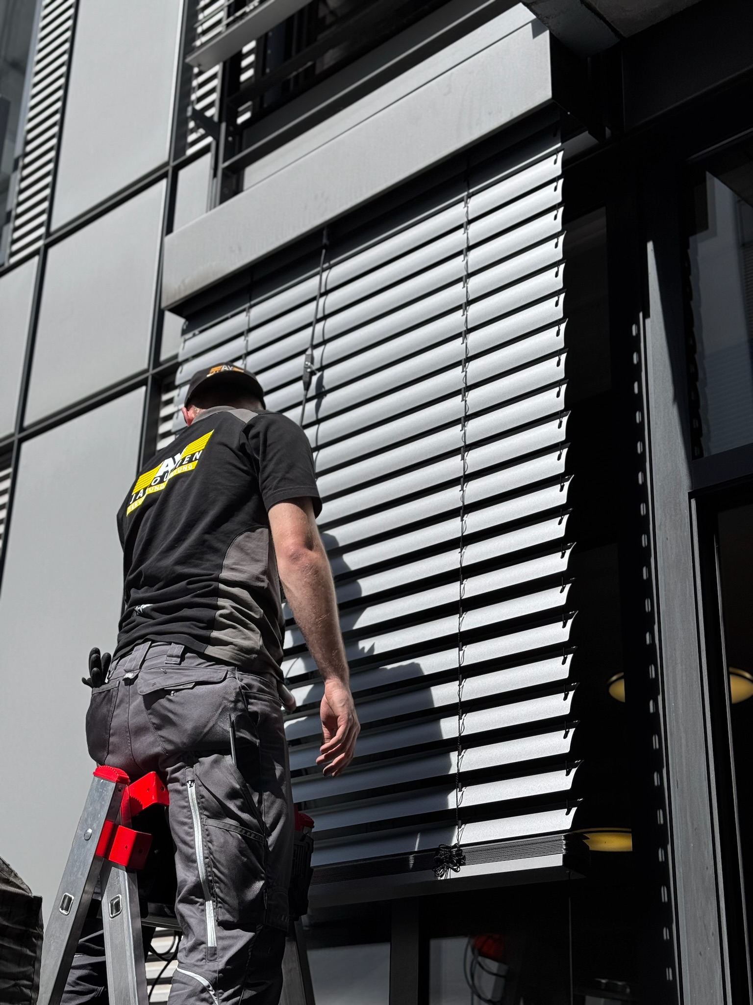 Raffstore-Reparatur durch AY-Jalousien in der Region Stuttgart